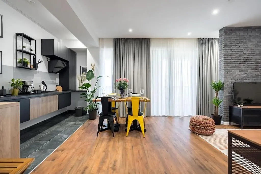 Central 18 Apartment - New Building & Parking Bucharest 0*,  Romania