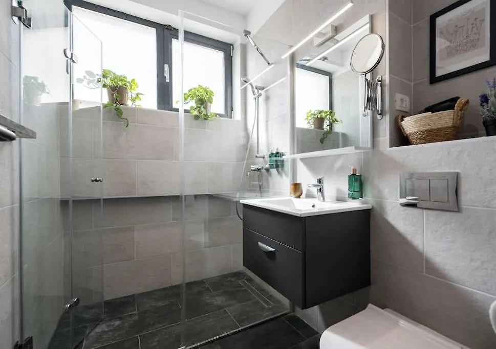Central 18 Apartment - New Building & Parking Bucharest Romania